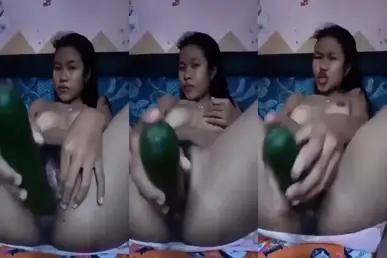 ABG Sange Berat Colmek Pakai Timun Gede