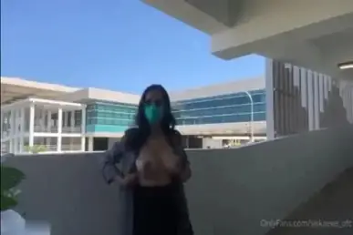 Siskaeee Sange Berat Dientot di Bandara YIA